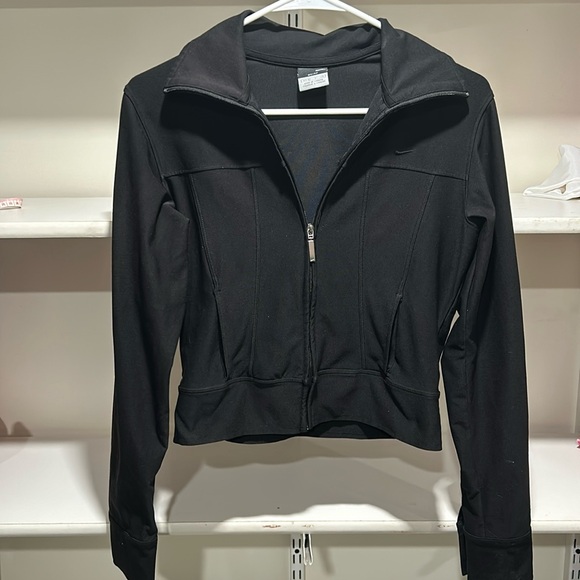 Nike dri-fit top - Picture 1 of 3